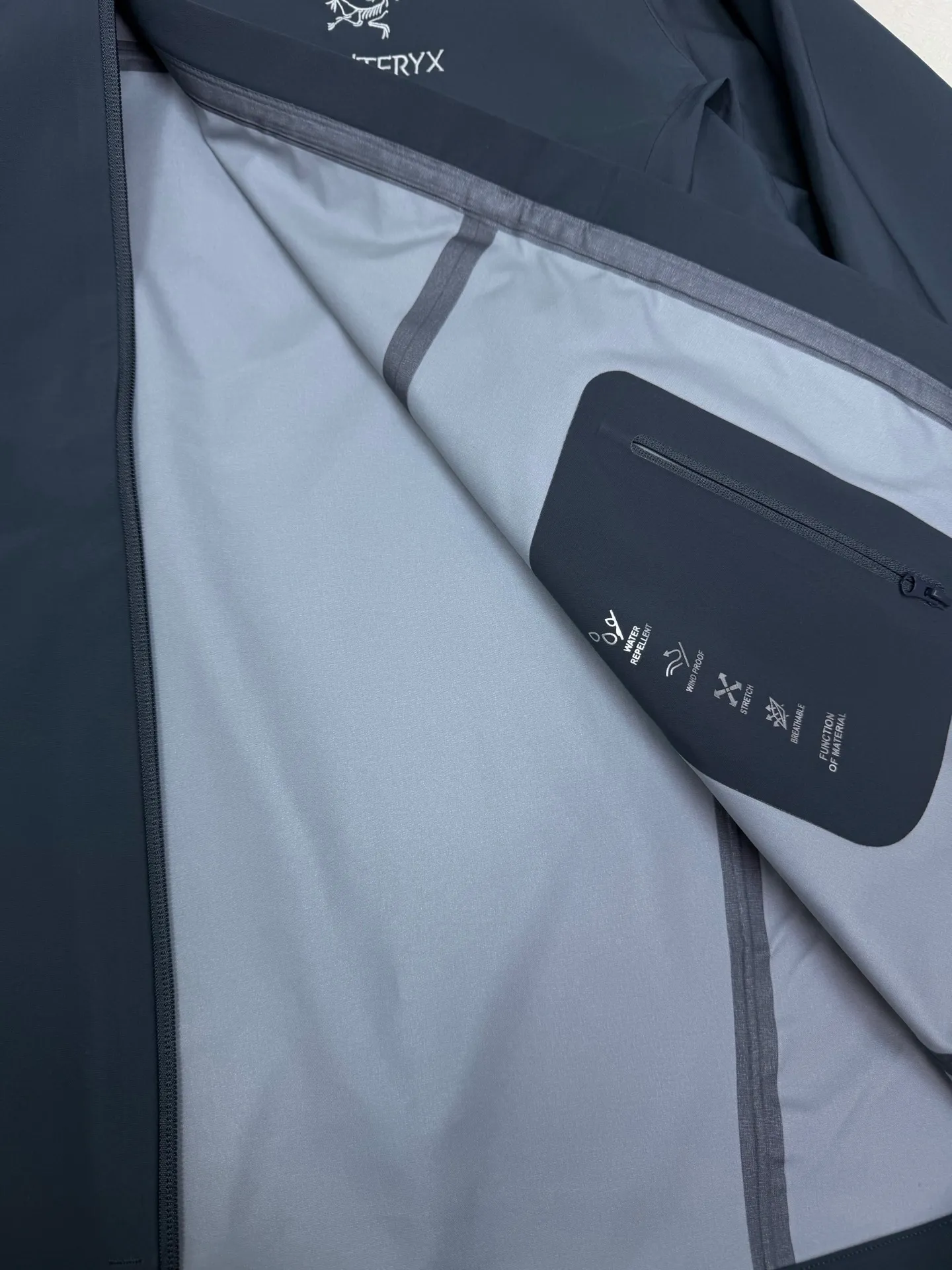 2026New Arrival Classic 🪡 logo Same Style Quality😘😘 ，Wear-Resistant、Breathable、 、 ， Versatile 👍 ：Gray、Green Size：M-4XL